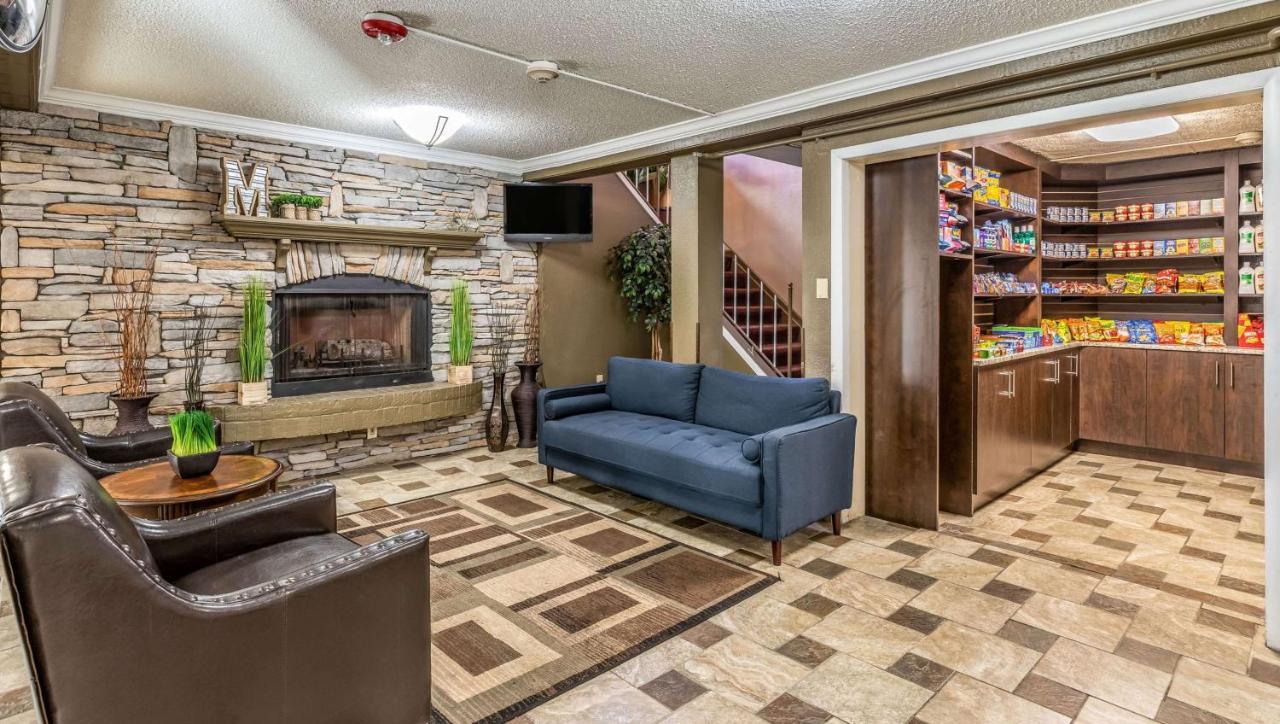 רומולוס Magnuson Hotel Detroit Airport מראה חיצוני תמונה