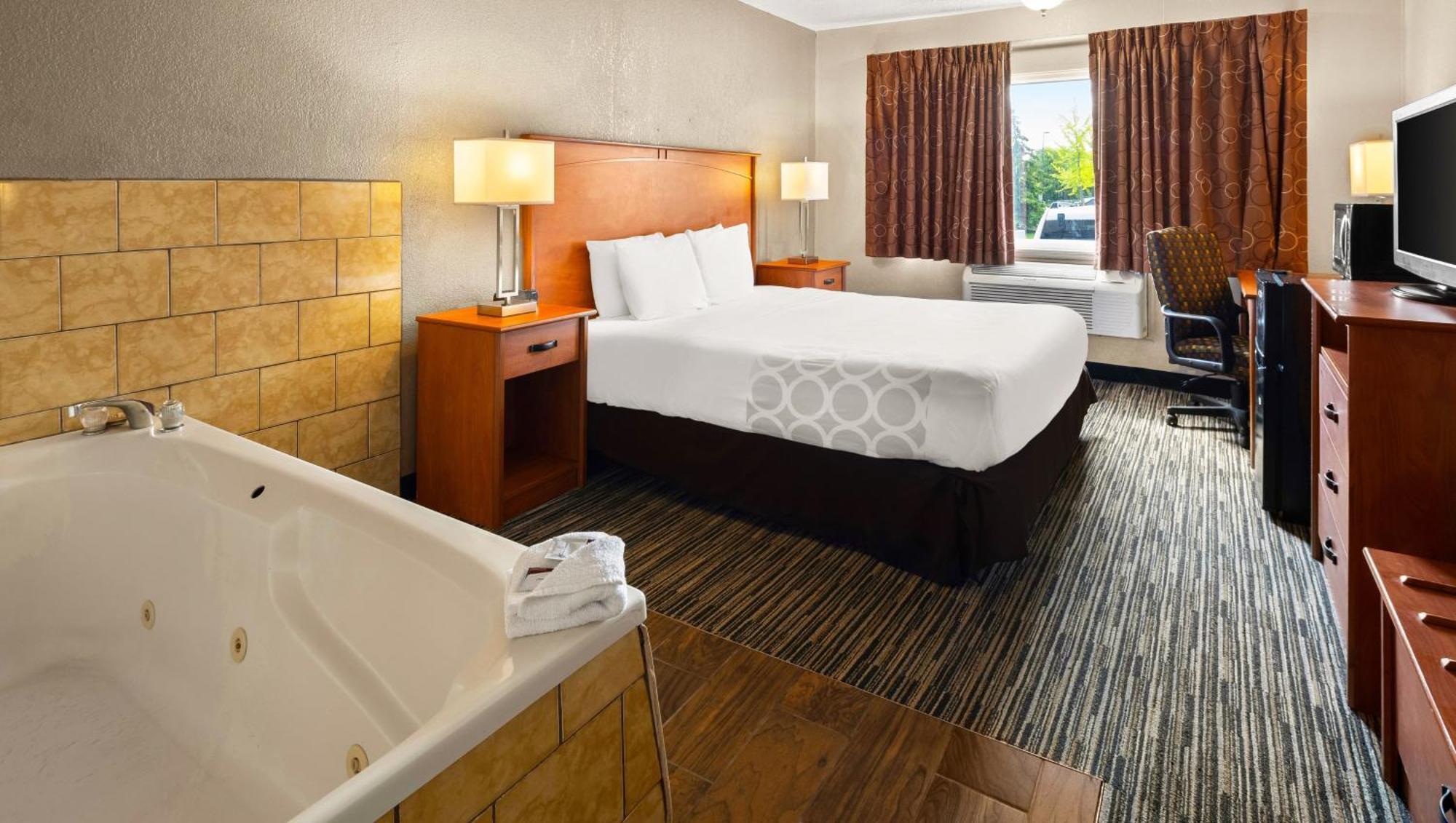 רומולוס Magnuson Hotel Detroit Airport מראה חיצוני תמונה