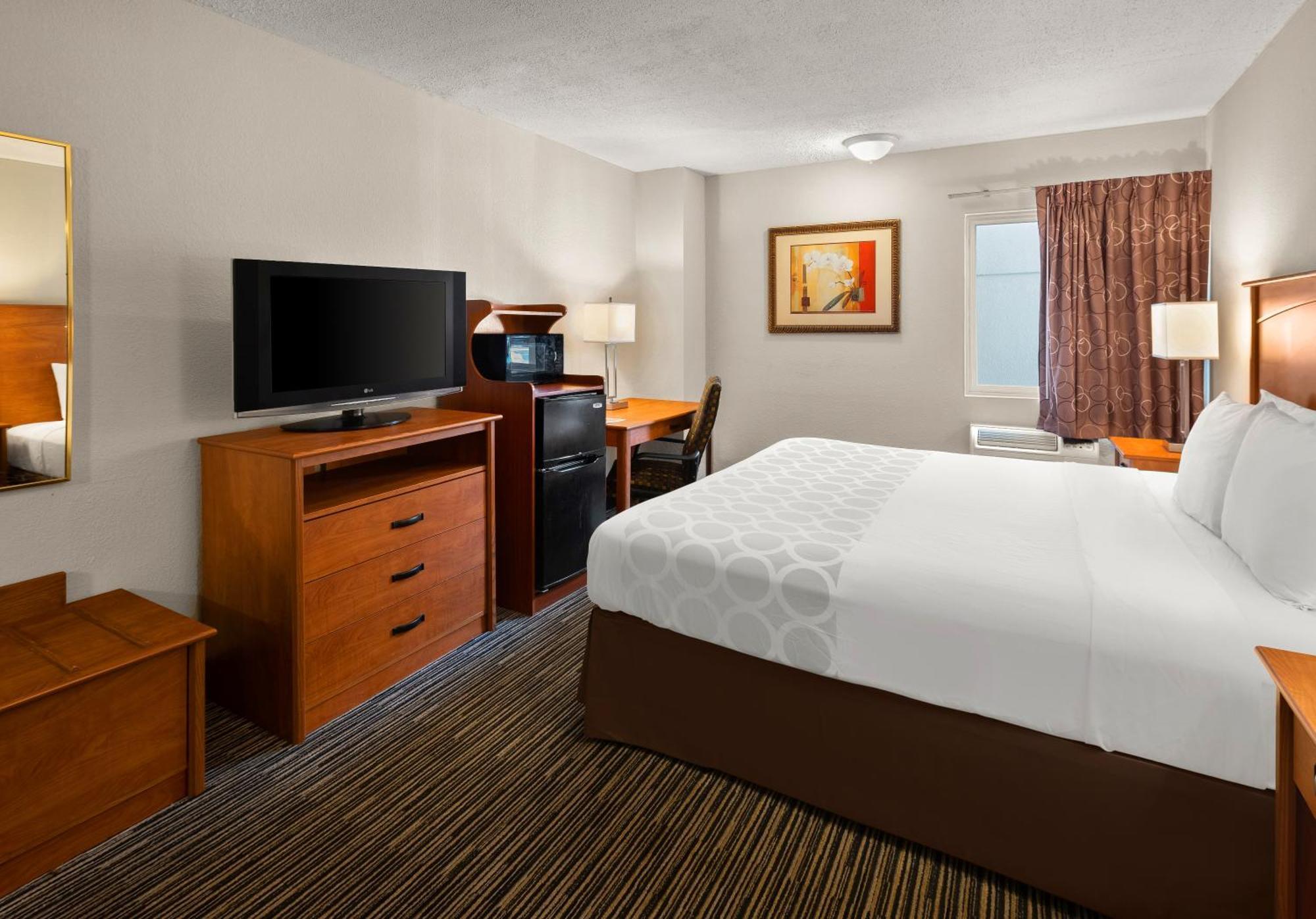 רומולוס Magnuson Hotel Detroit Airport מראה חיצוני תמונה